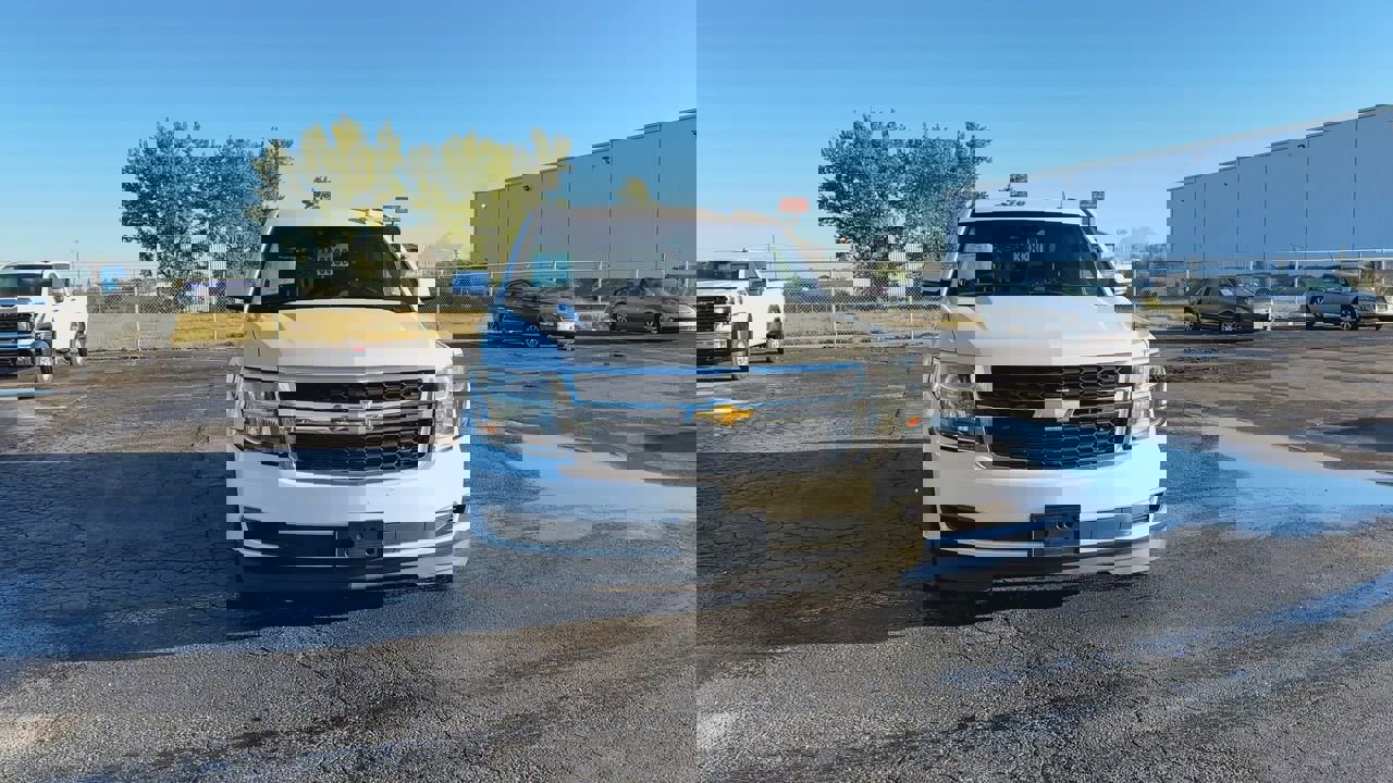 2016 Chevrolet Tahoe LT photo 3
