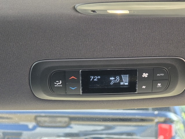 2026 Chrysler Pacifica photo 22