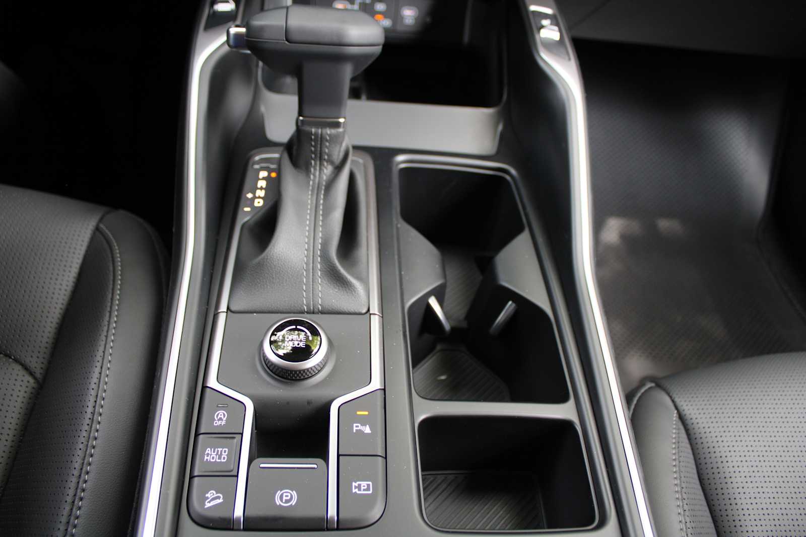 2025 Kia Sorento S photo 27