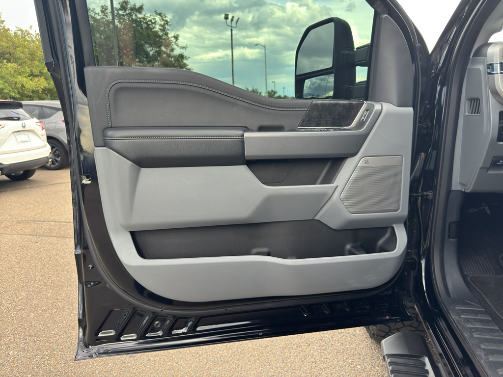 2024 Ford F-250 XLT photo 11