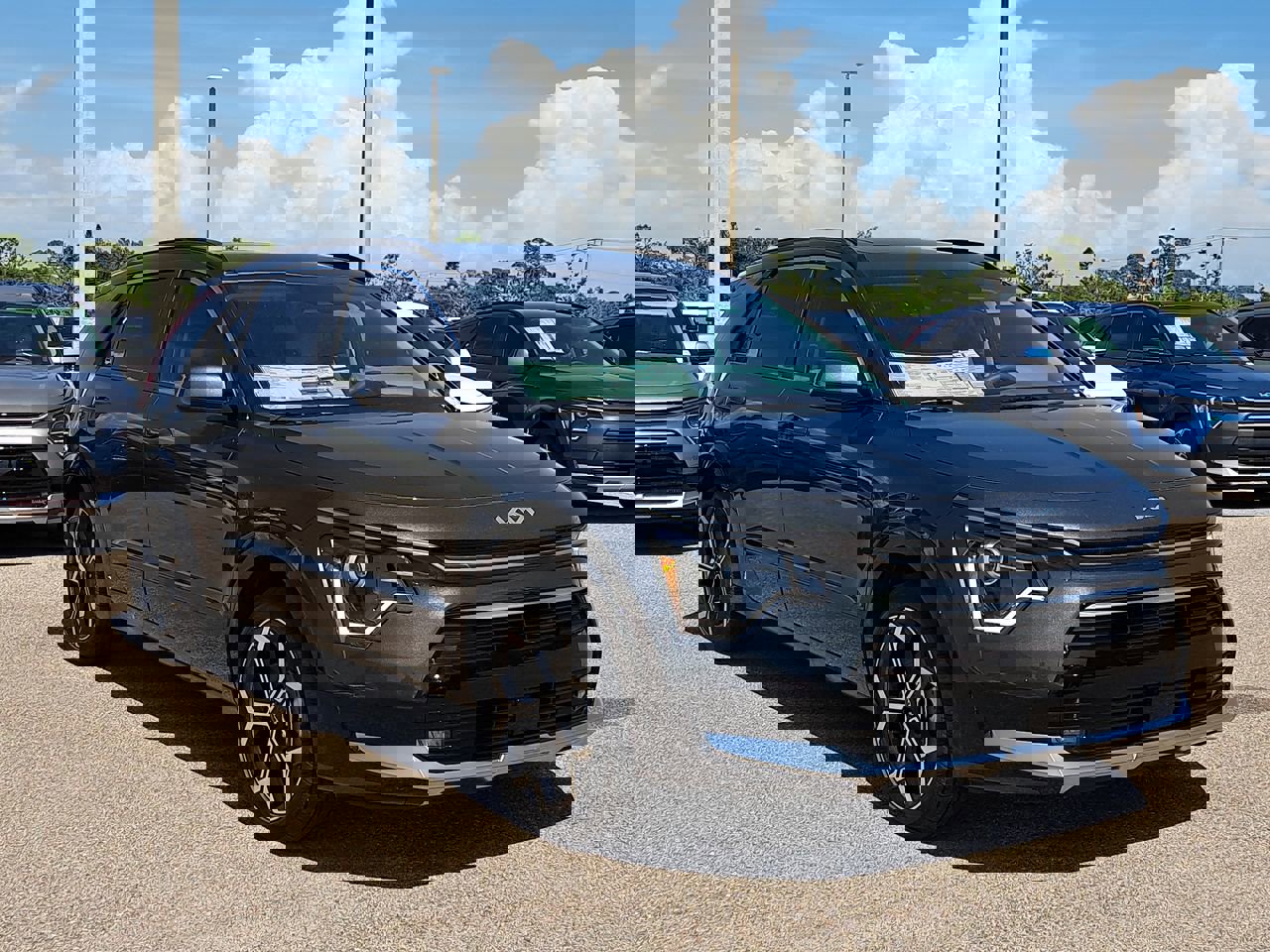 2025 Kia Niro EX Touring photo 3