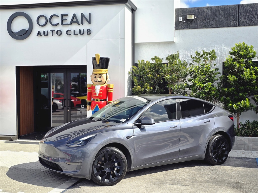 2023 Tesla Model Y Long Range