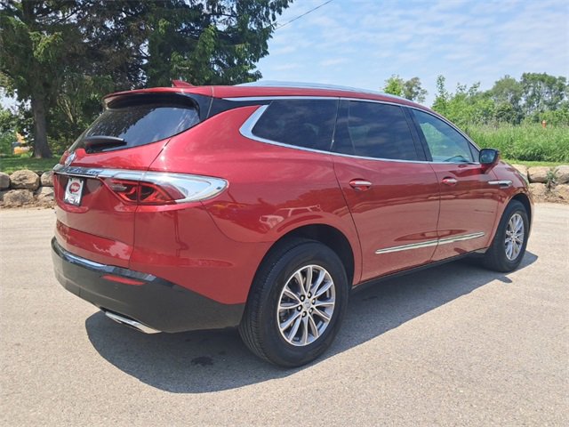 2024 Buick Enclave Premium photo 2