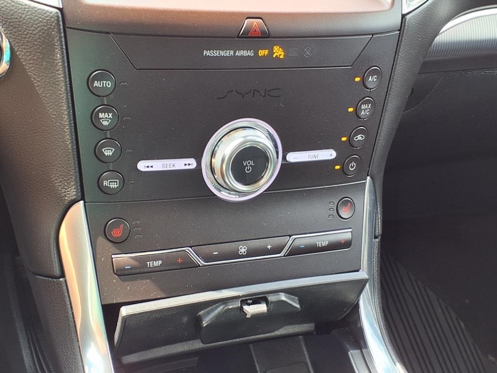 2020 Ford Edge Titanium photo 9