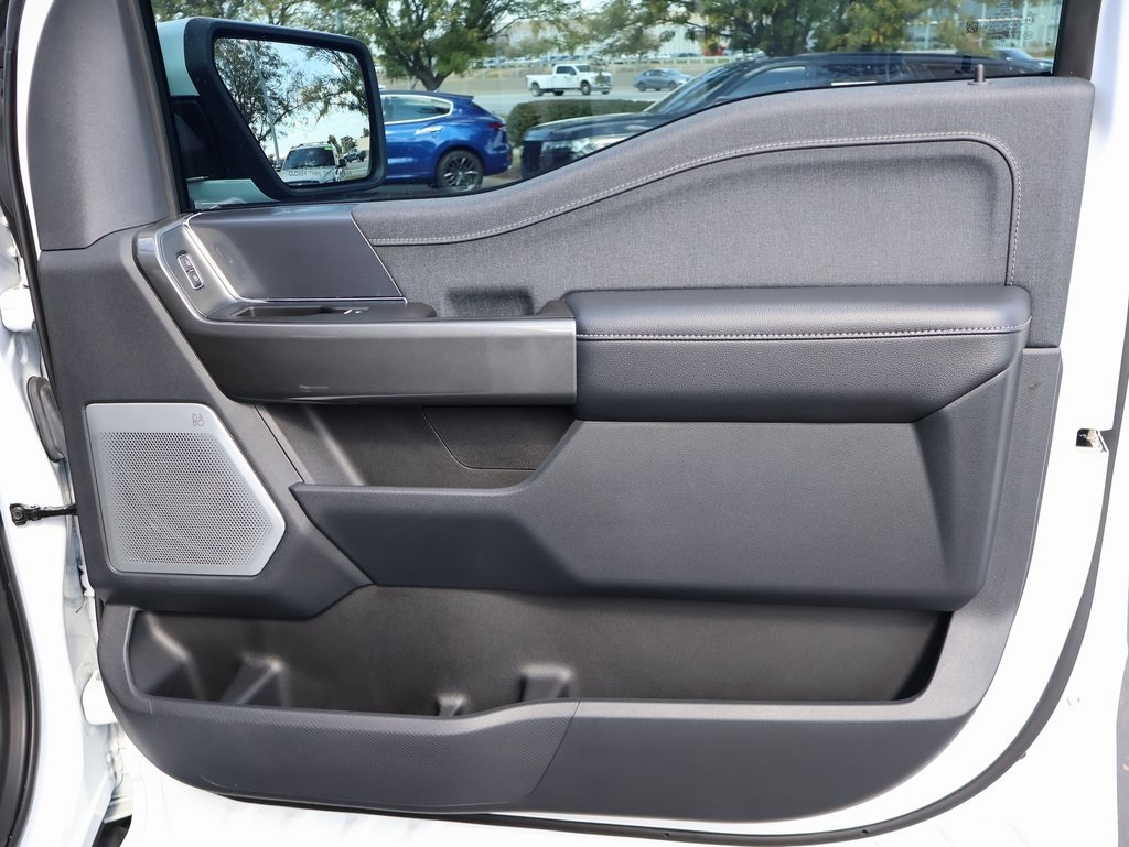 2023 Ford F-150 Lariat photo 12