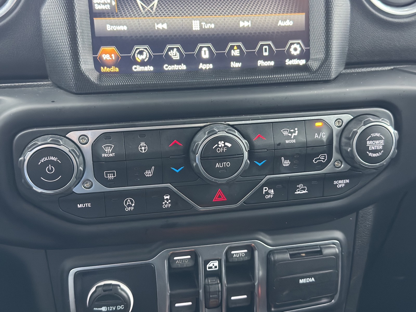 2020 Jeep Gladiator Overland photo 39