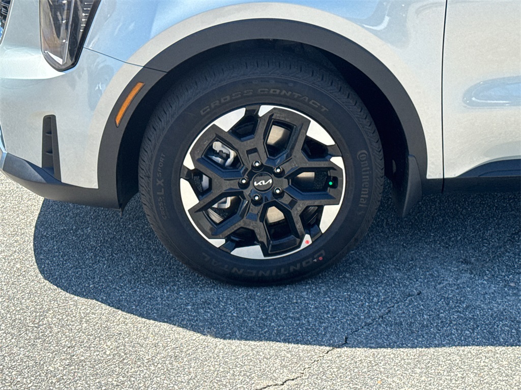 2026 Kia Sorento S photo 11