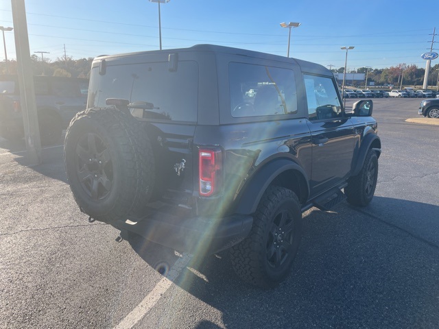 2024 Ford Bronco Black Diamond photo 3