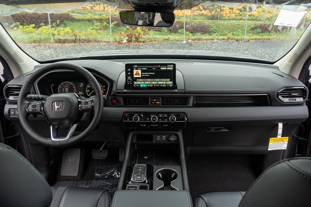 2025 Honda Pilot EX-L photo 18