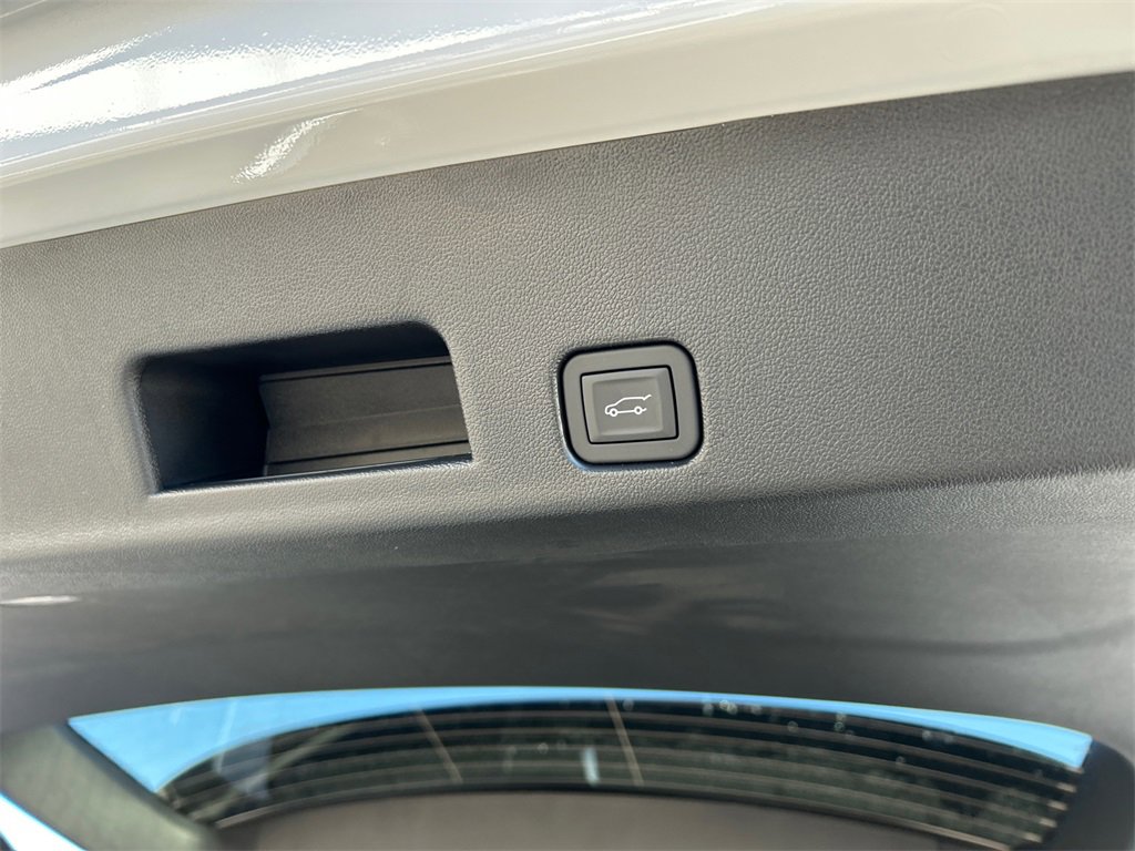 2026 GMC ACADIA - Image 35