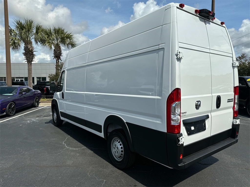 2024 Ram ProMaster 3500 photo 4