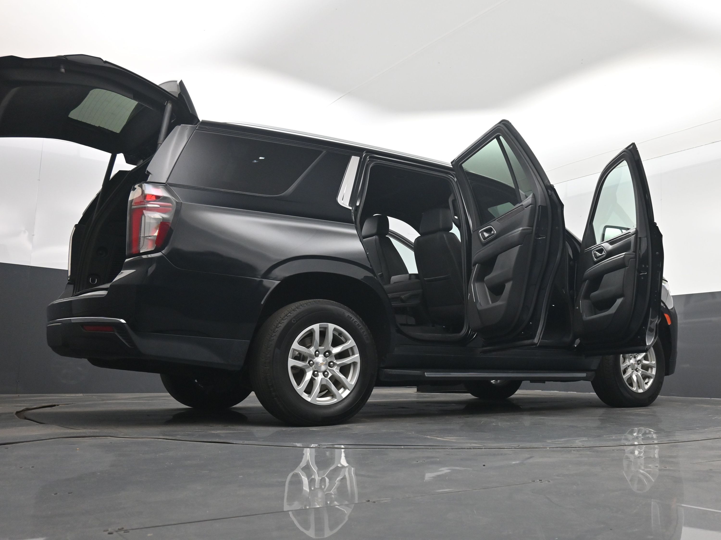 2023 Chevrolet Tahoe LT photo 34