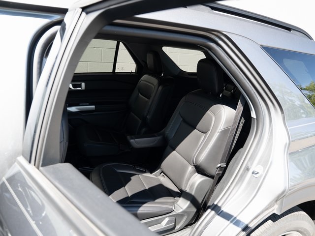 2023 Ford Explorer XLT photo 19