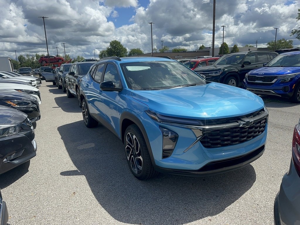 2025 Chevrolet Trax photo 4