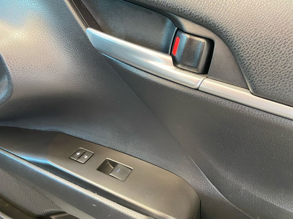 2023 Toyota Camry SE photo 15