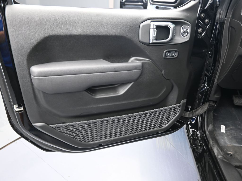 2025 Jeep Gladiator Sport S photo 12