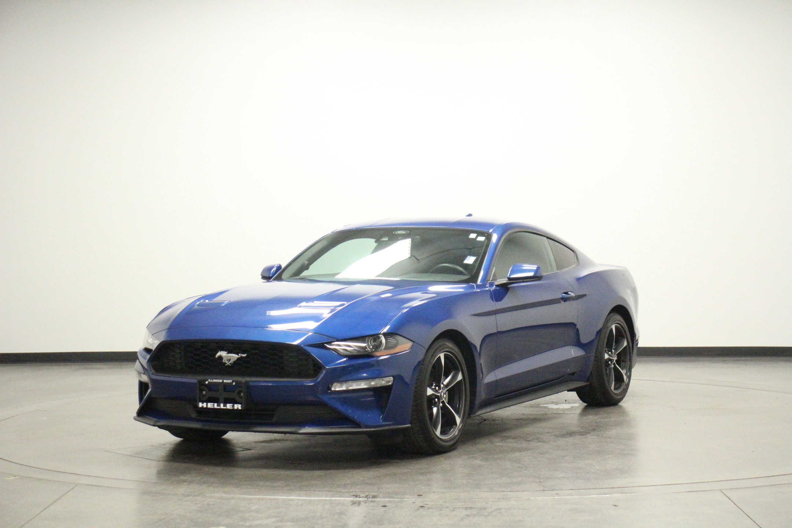 2022 Ford Mustang EcoBoost photo 3