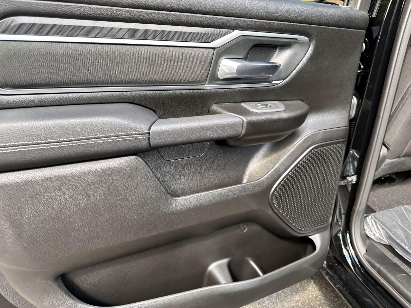 2025 Ram 1500 Big Horn photo 10