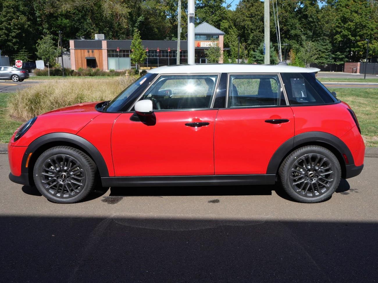 2026 Mini Cooper Hardtop S 4 Door Iconic photo 13