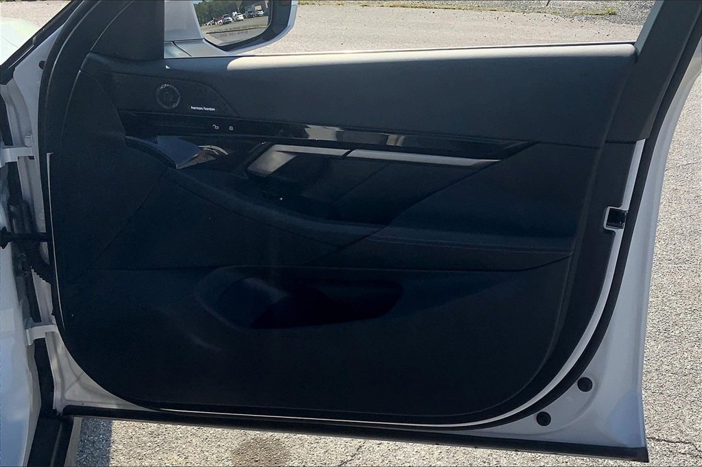 2025 Bmw 530i photo 21