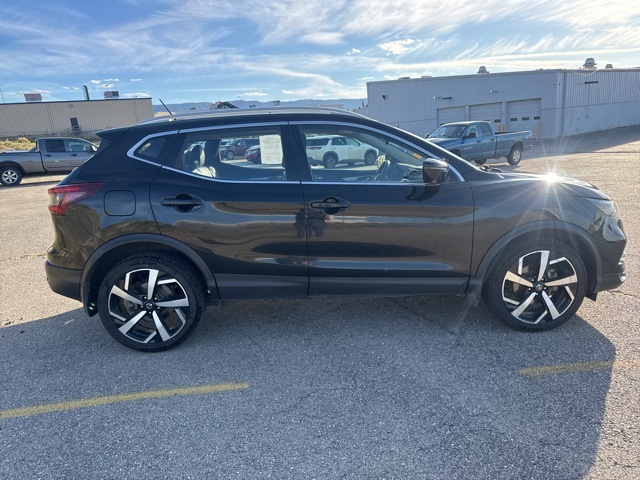 2020 Nissan Rogue Sport SL photo 3