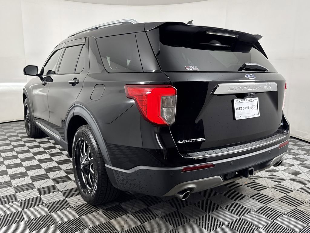 2020 Ford Explorer Limited photo 2