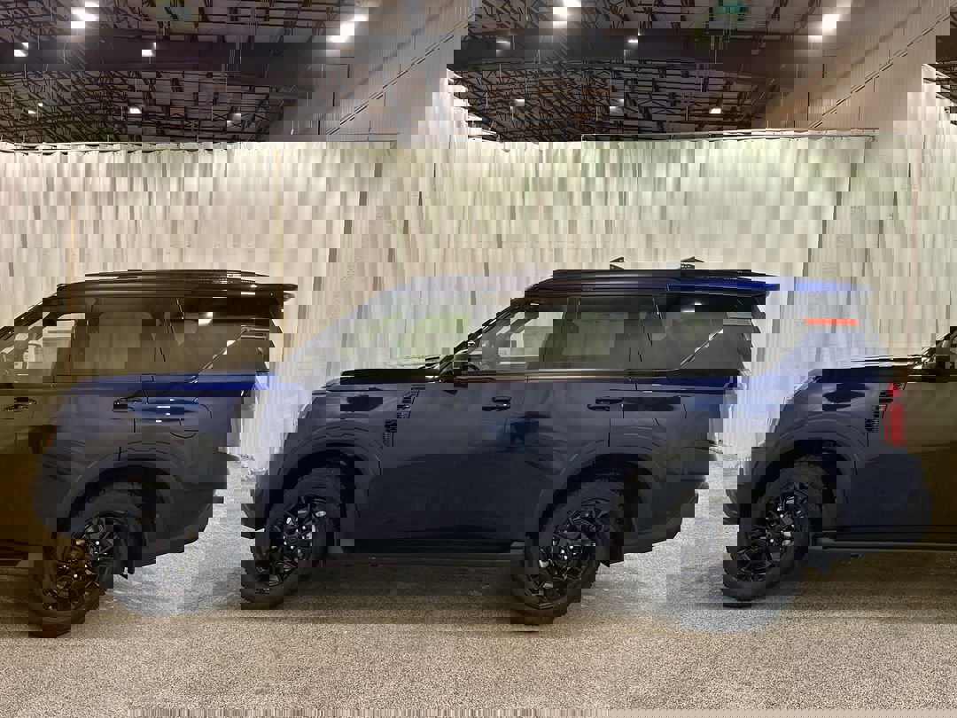 2025 Nissan Armada photo 2