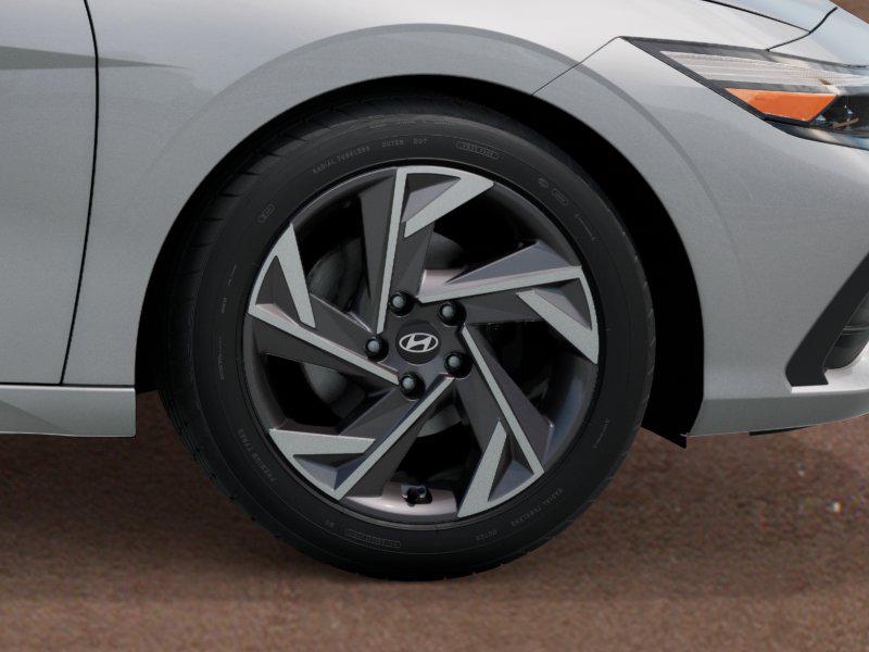 2025 Hyundai Elantra SEL Sport photo 8