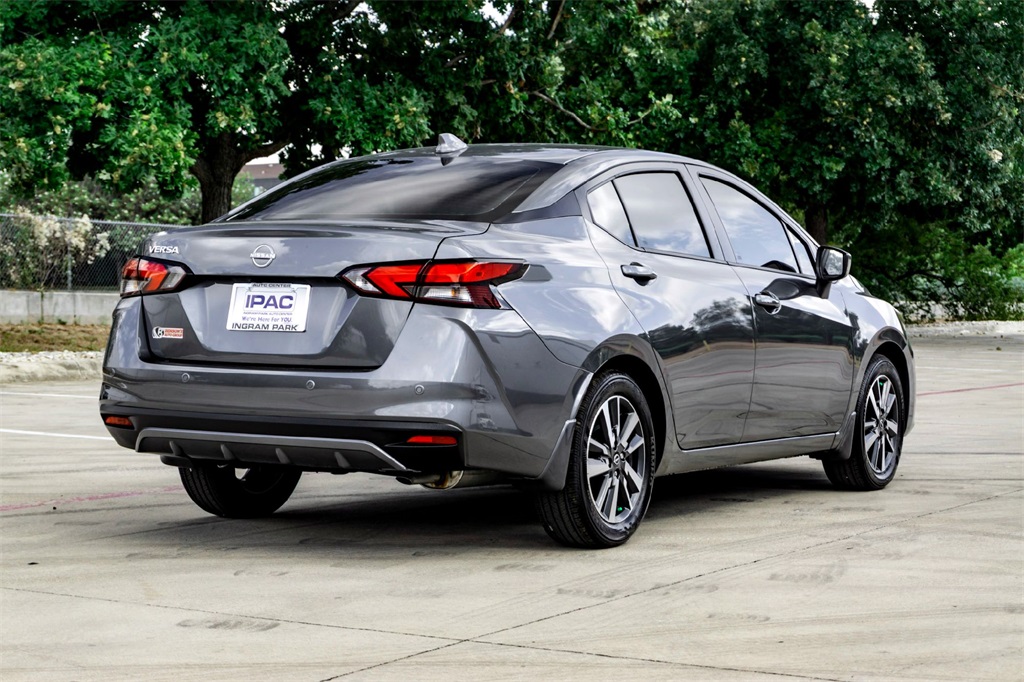 2025 Nissan Versa SV photo 4