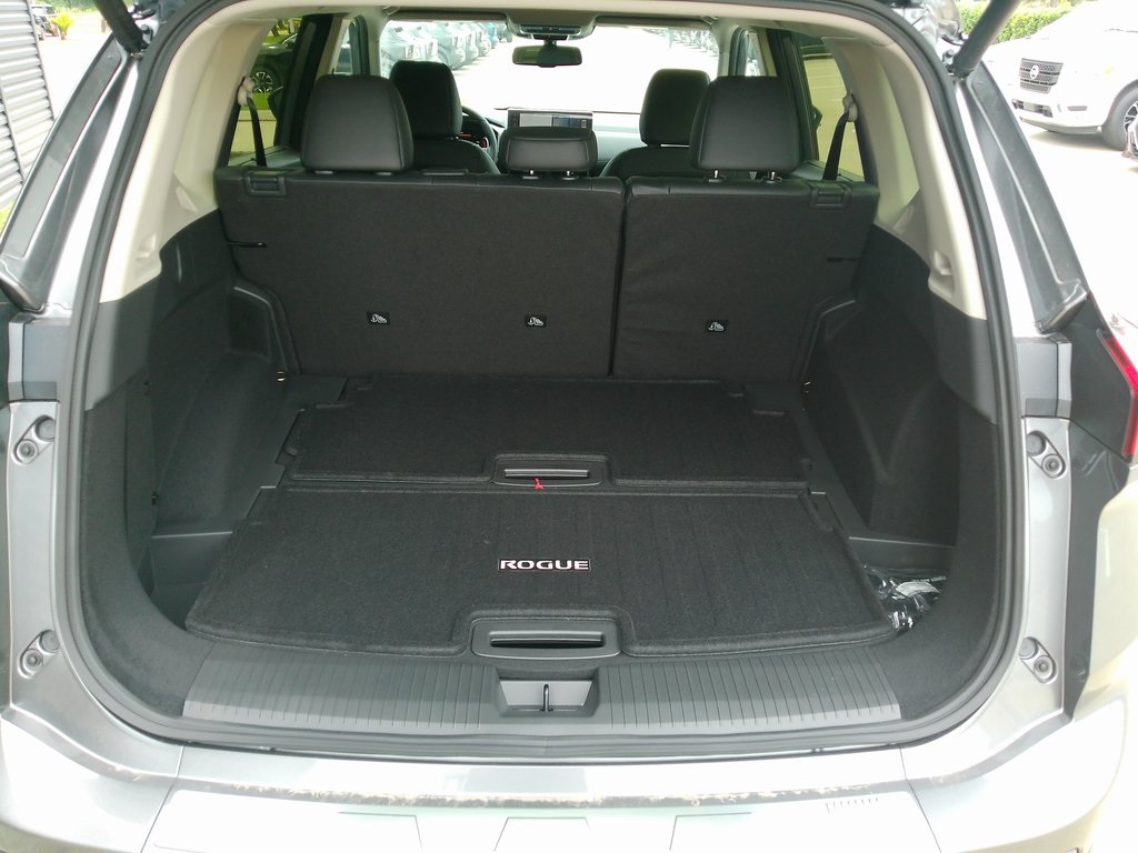 2025 Nissan Rogue SL photo 20