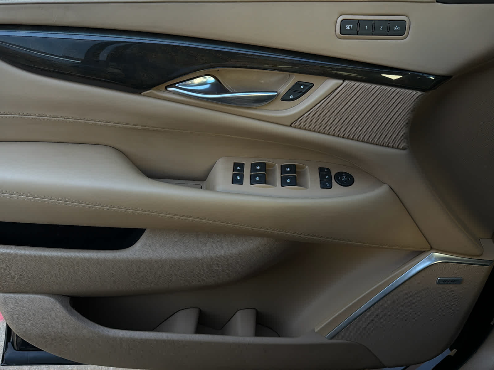2018 Cadillac Escalade Platinum photo 19