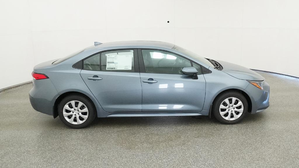 2025 Toyota Corolla LE photo 25