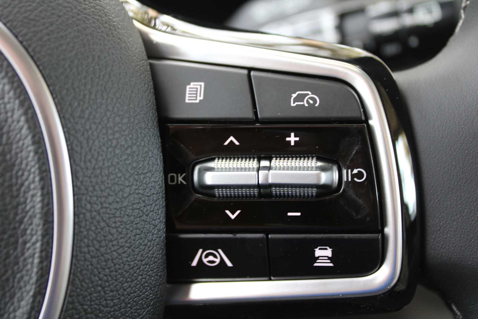 2026 Kia Sorento S photo 24