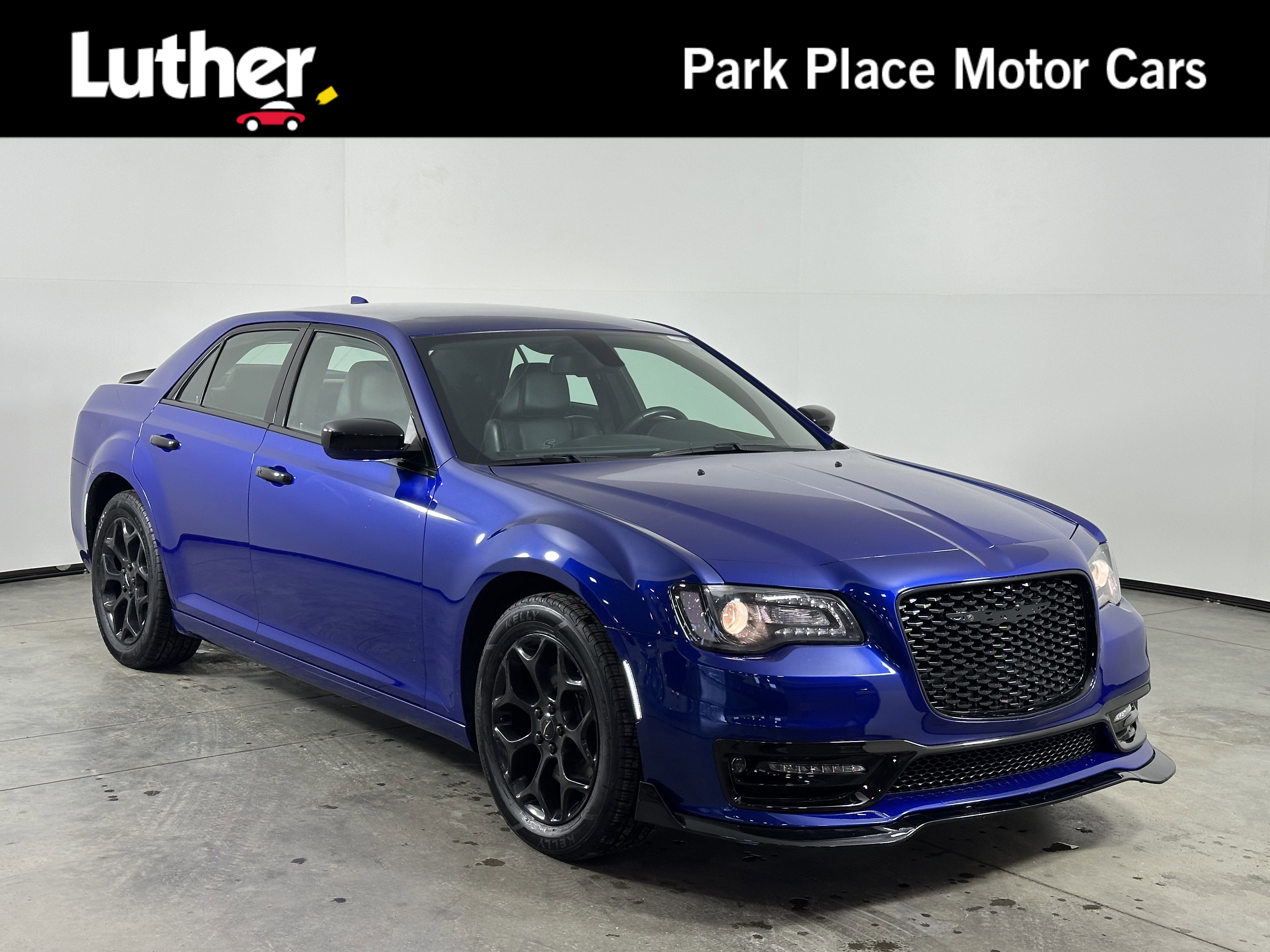 2018 Chrysler 300 S's photo