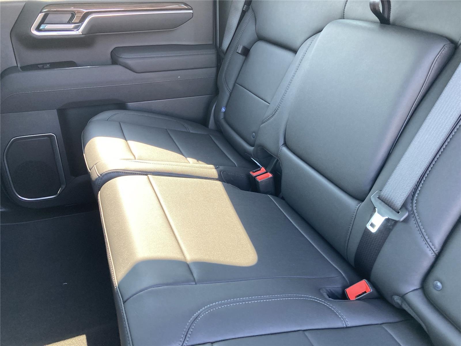 2026 Chevrolet Silverado 1500 RST photo 16