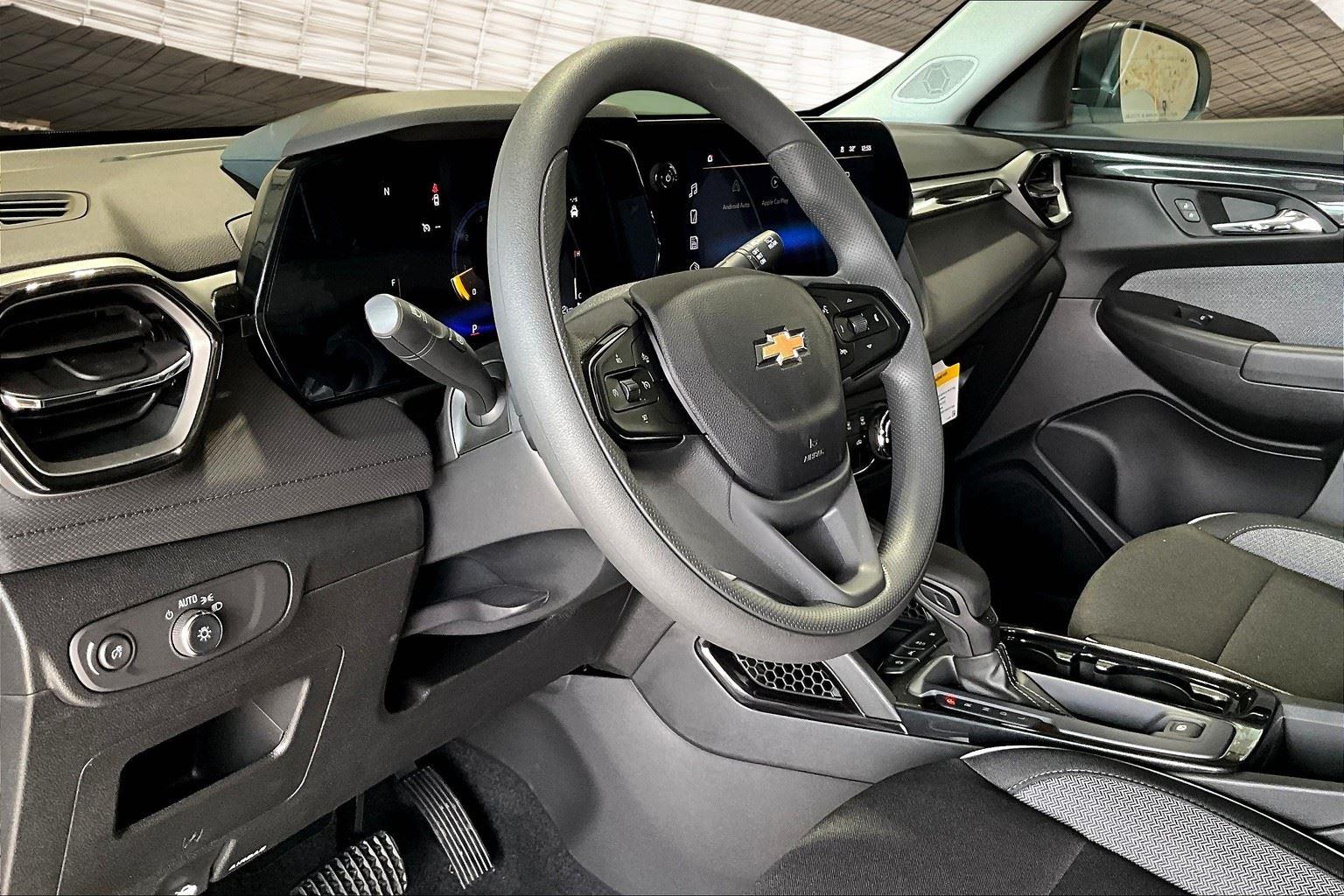 2026 Chevrolet Trailblazer LS photo 5