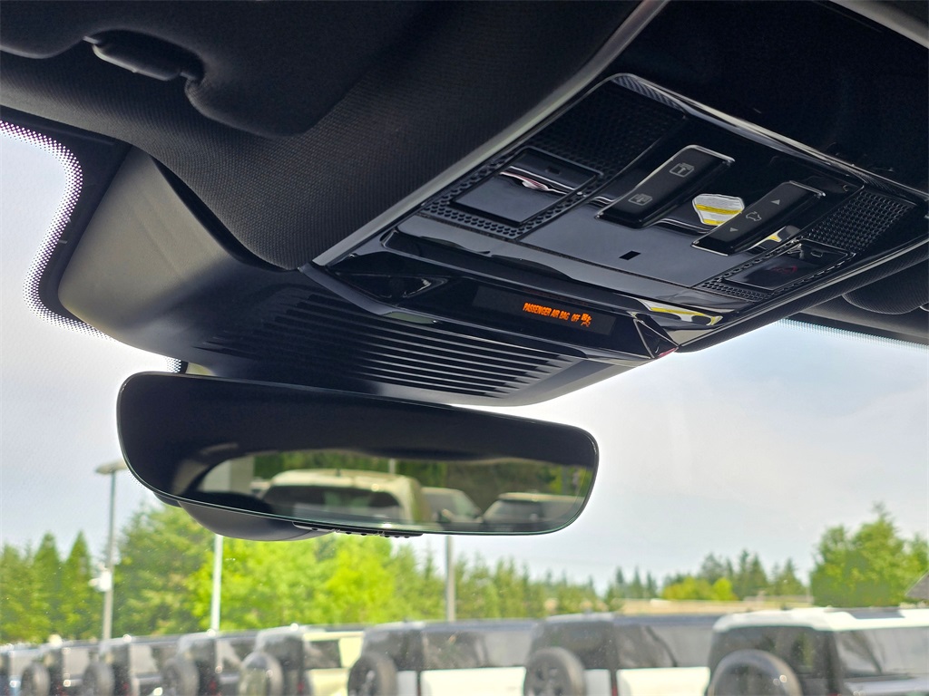 2025 Land Rover Range Rover Sport SE photo 14