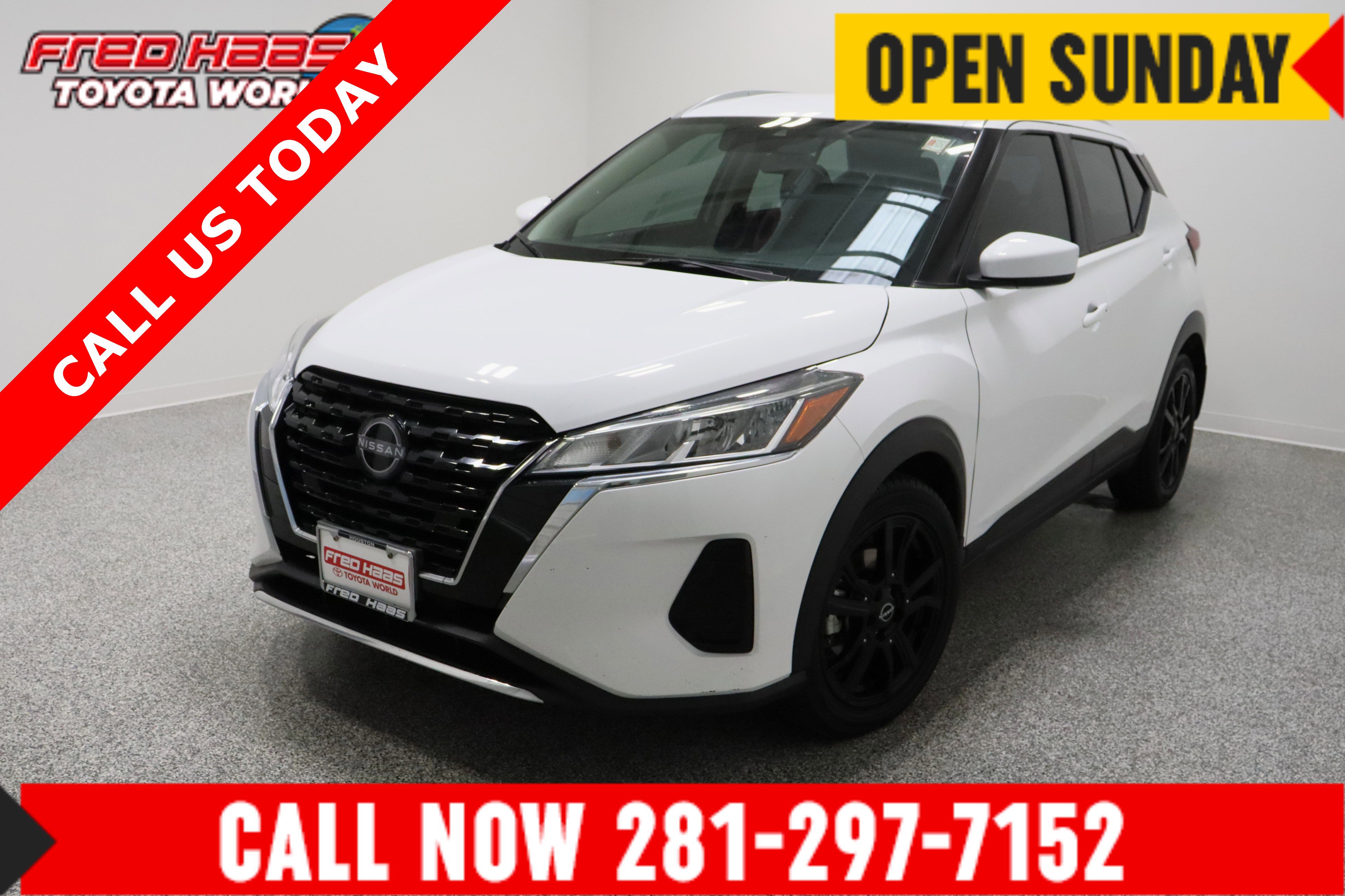 2023 Nissan Kicks SV's photo