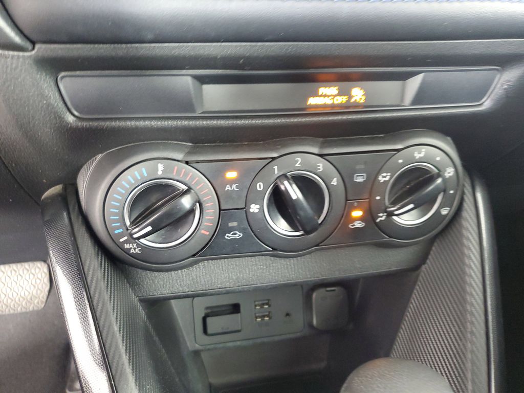2017 Toyota Yaris iA Base photo 19