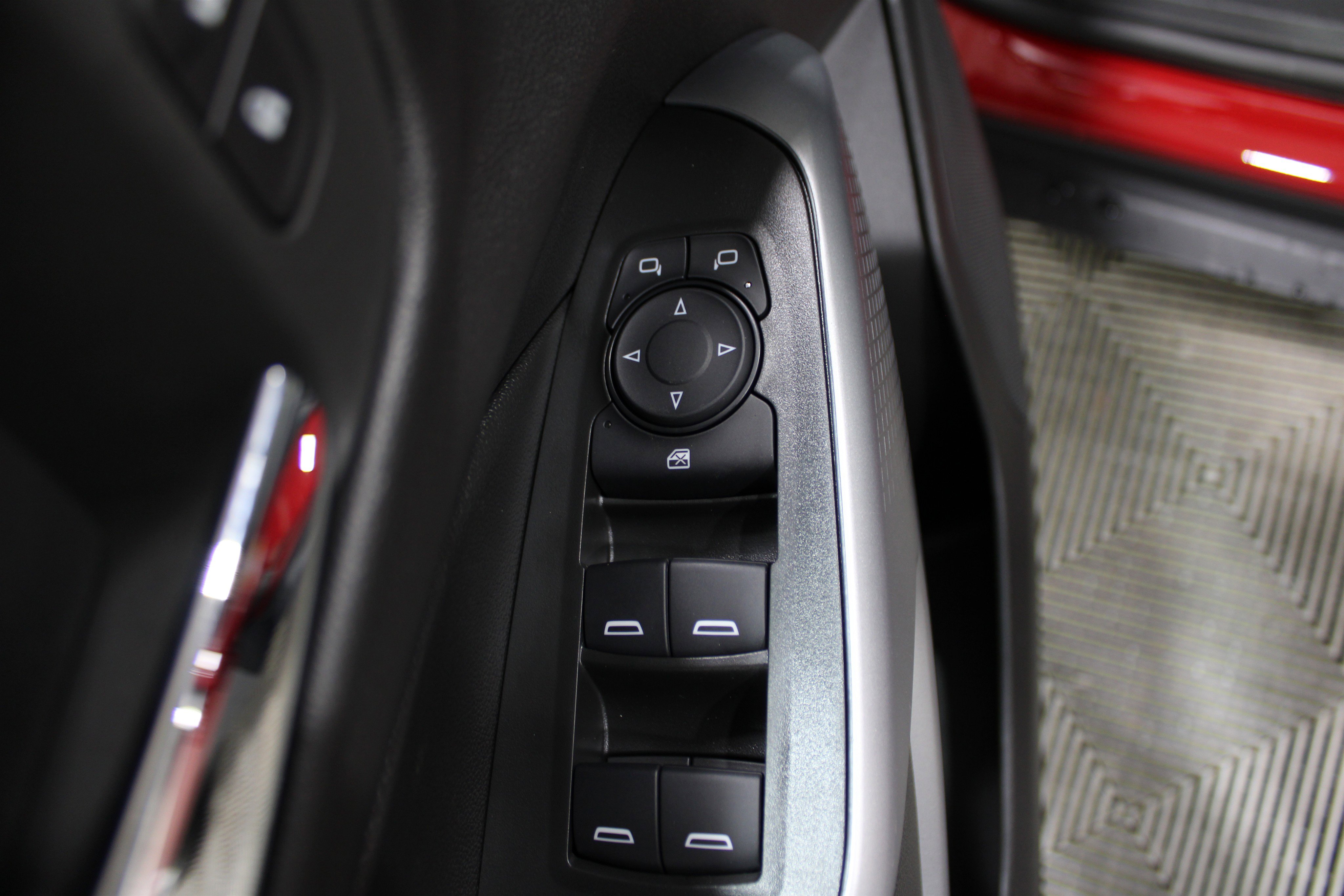 2026 Chevrolet Trax LS photo 2