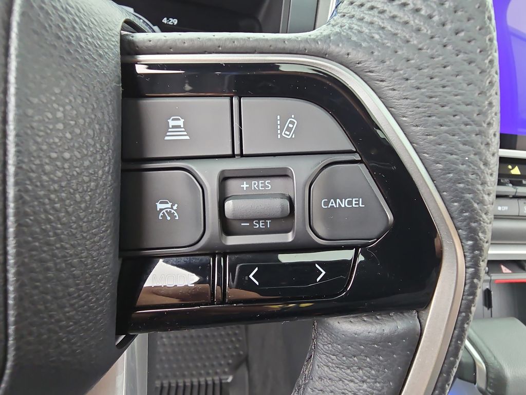 2023 Toyota Tundra Platinum CrewMax photo 17