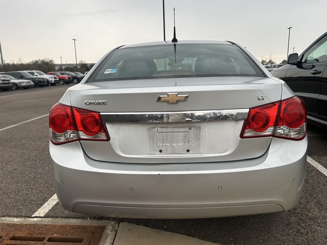 2012 Chevrolet Cruze photo 3