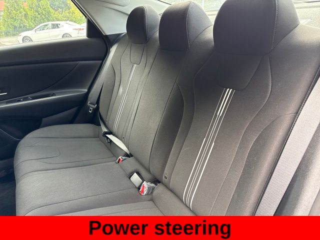 2023 Hyundai Elantra SEL photo 12