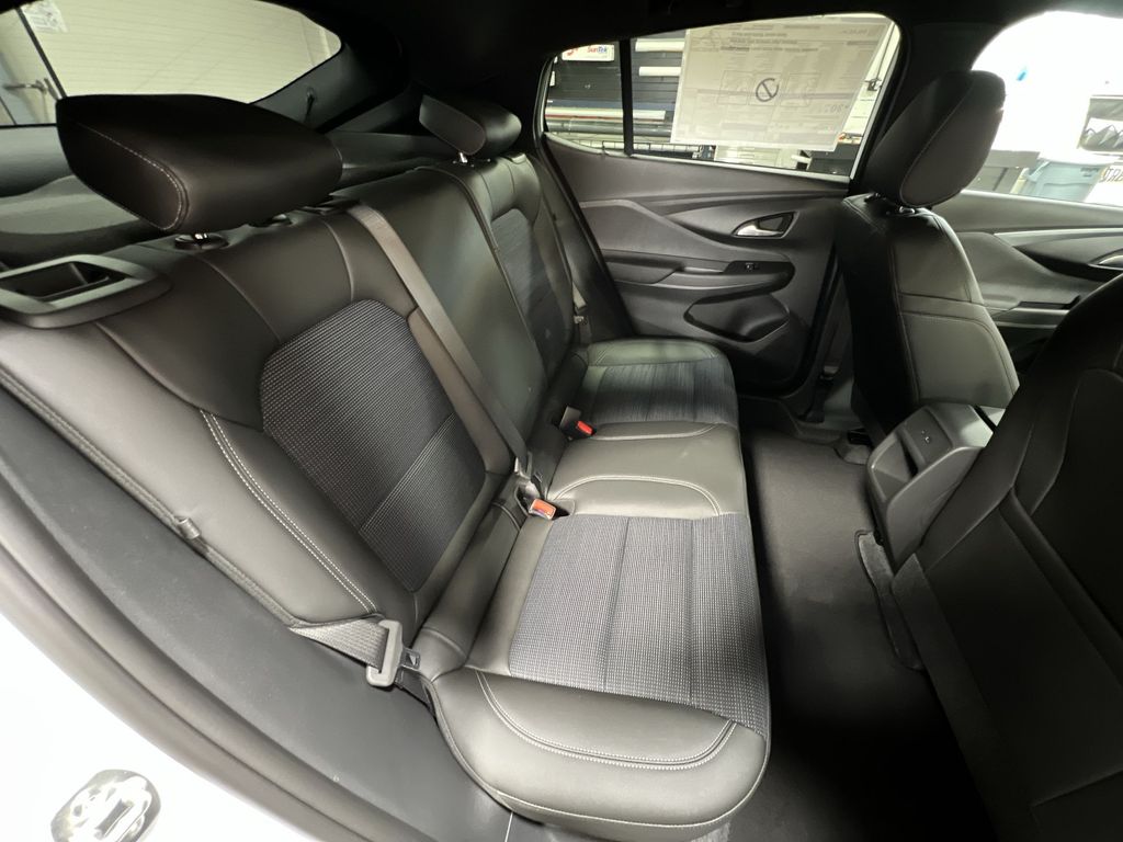 2025 Buick Envista Preferred photo 25