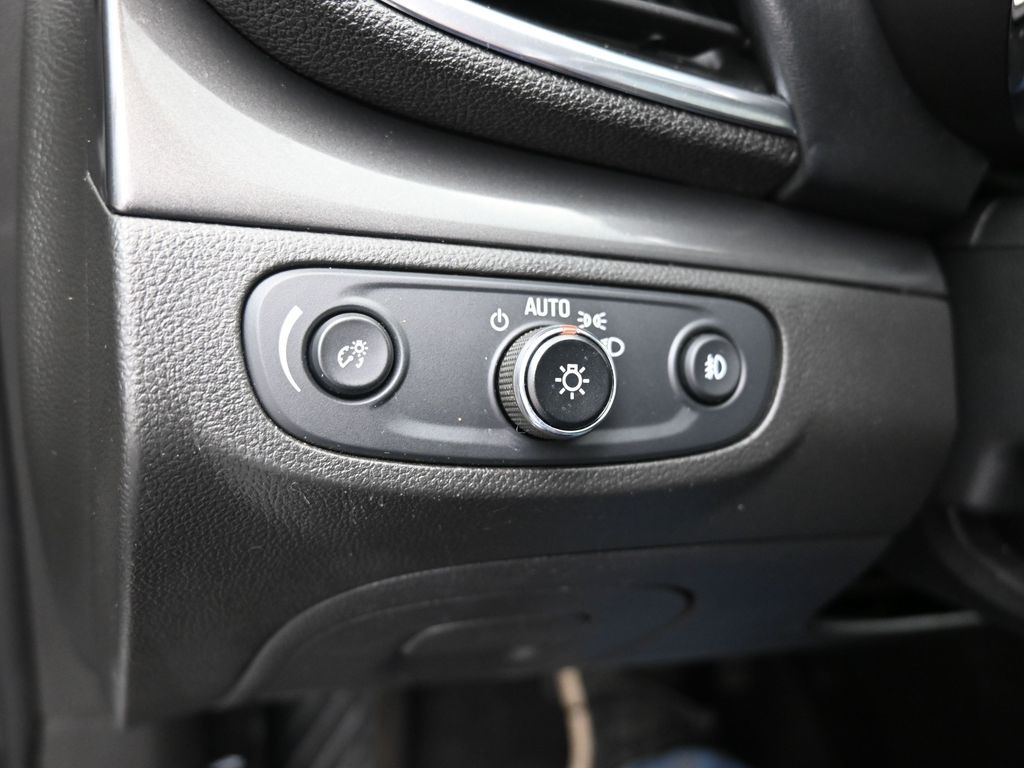 2017 Buick Encore Preferred photo 13
