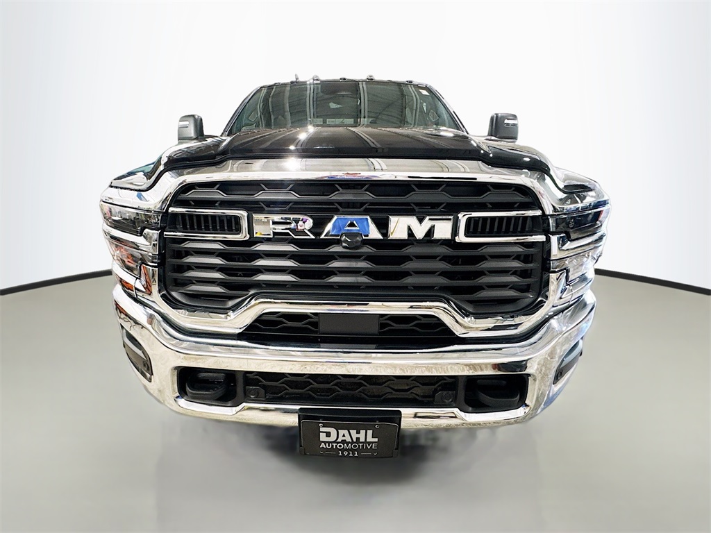 2025 Ram 2500 Tradesman photo 2