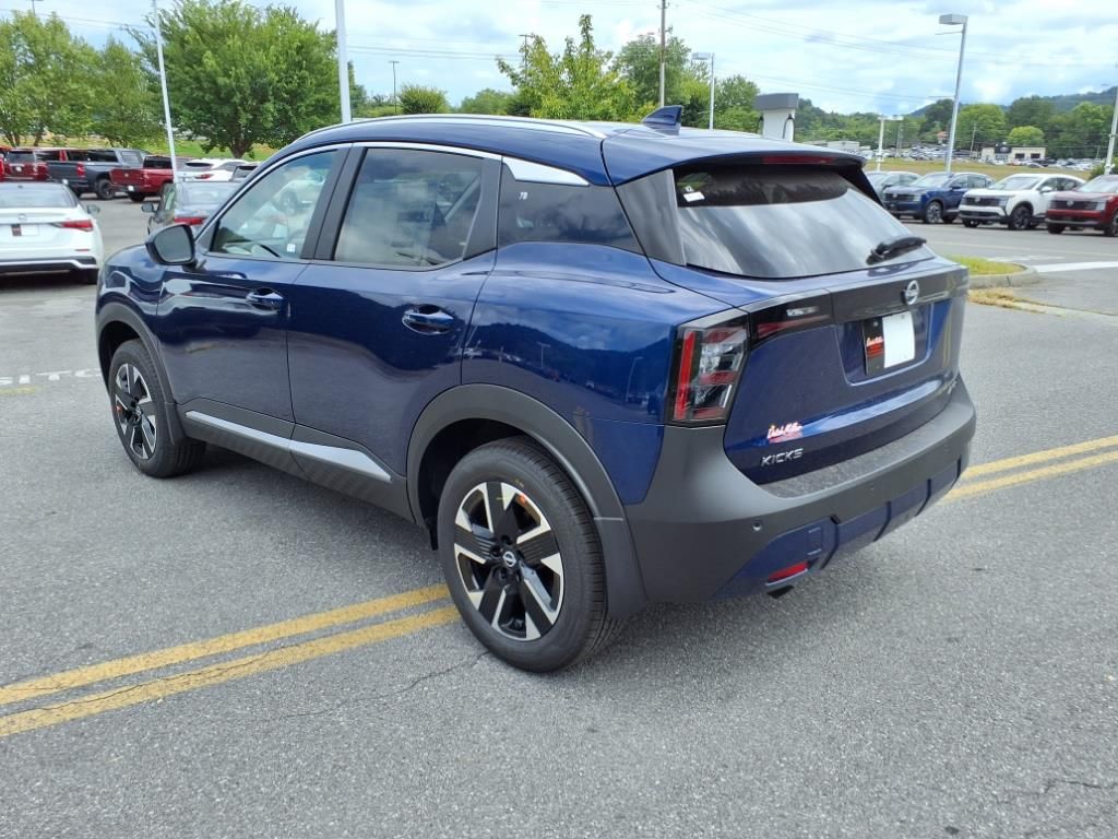 2025 Nissan Kicks SV photo 5