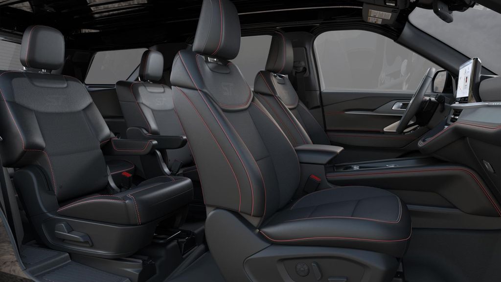 2025 Ford Explorer ST photo 6