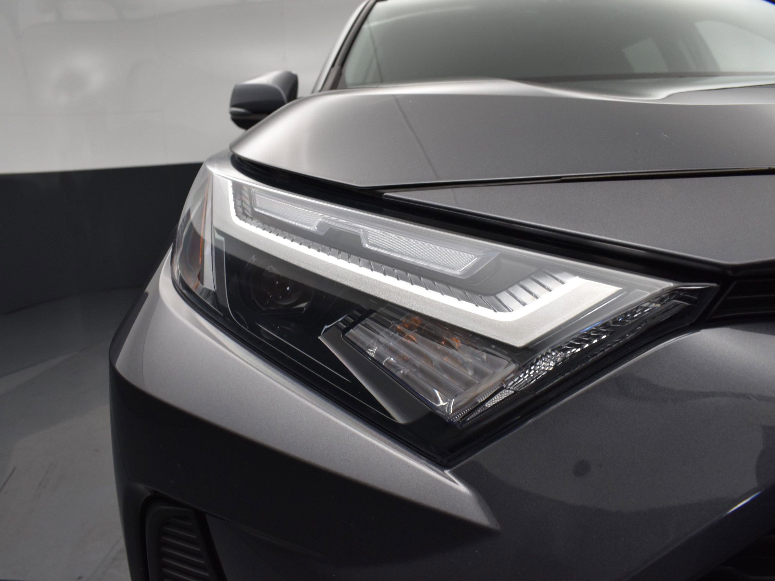 2023 Toyota RAV4 XLE photo 4