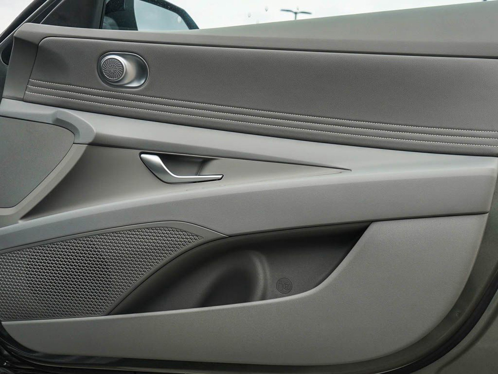 2025 Hyundai Elantra SEL Sport photo 7